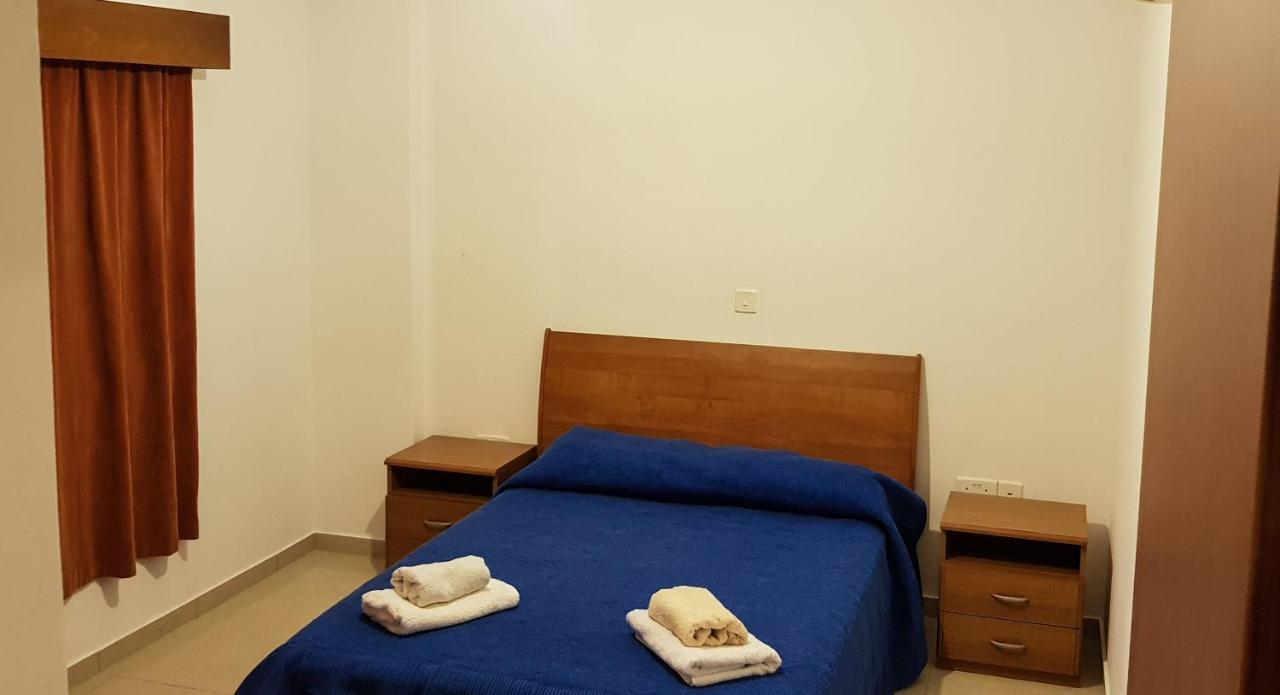 Galatia'S Court Apartment Paphos Exterior photo