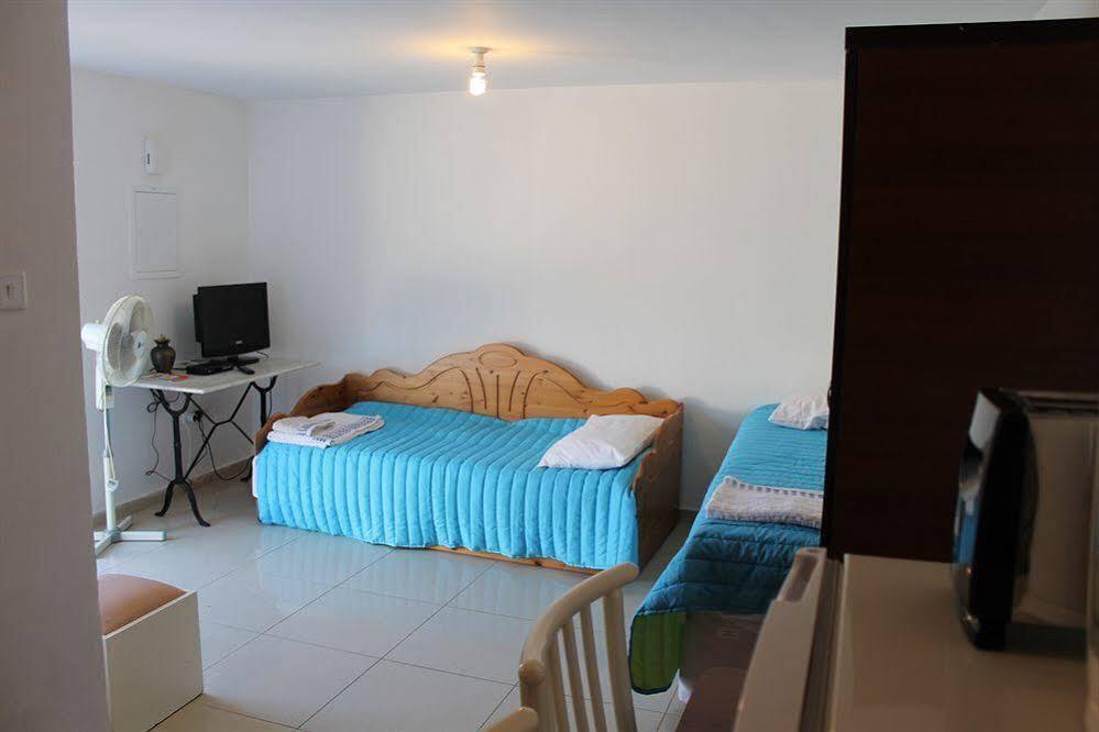 Galatia'S Court Apartment Paphos Exterior photo